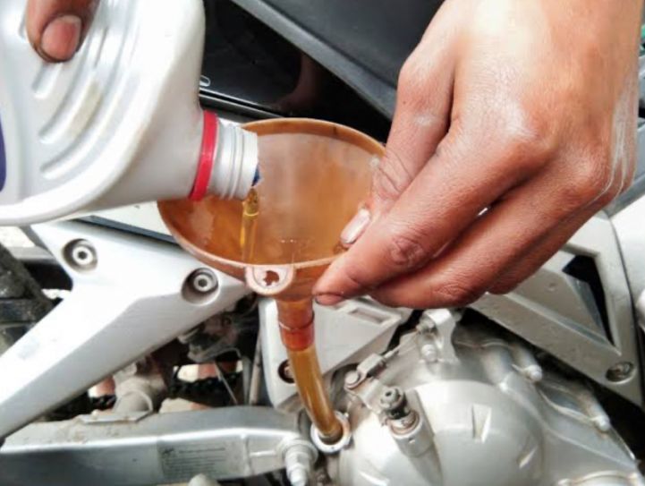 Kapan Waktu Terbaik Untuk Mengganti Oli Mobil