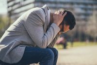 Apa Yang Harus Dilakukan Saat Serangan Panik Mendadak Terjadi